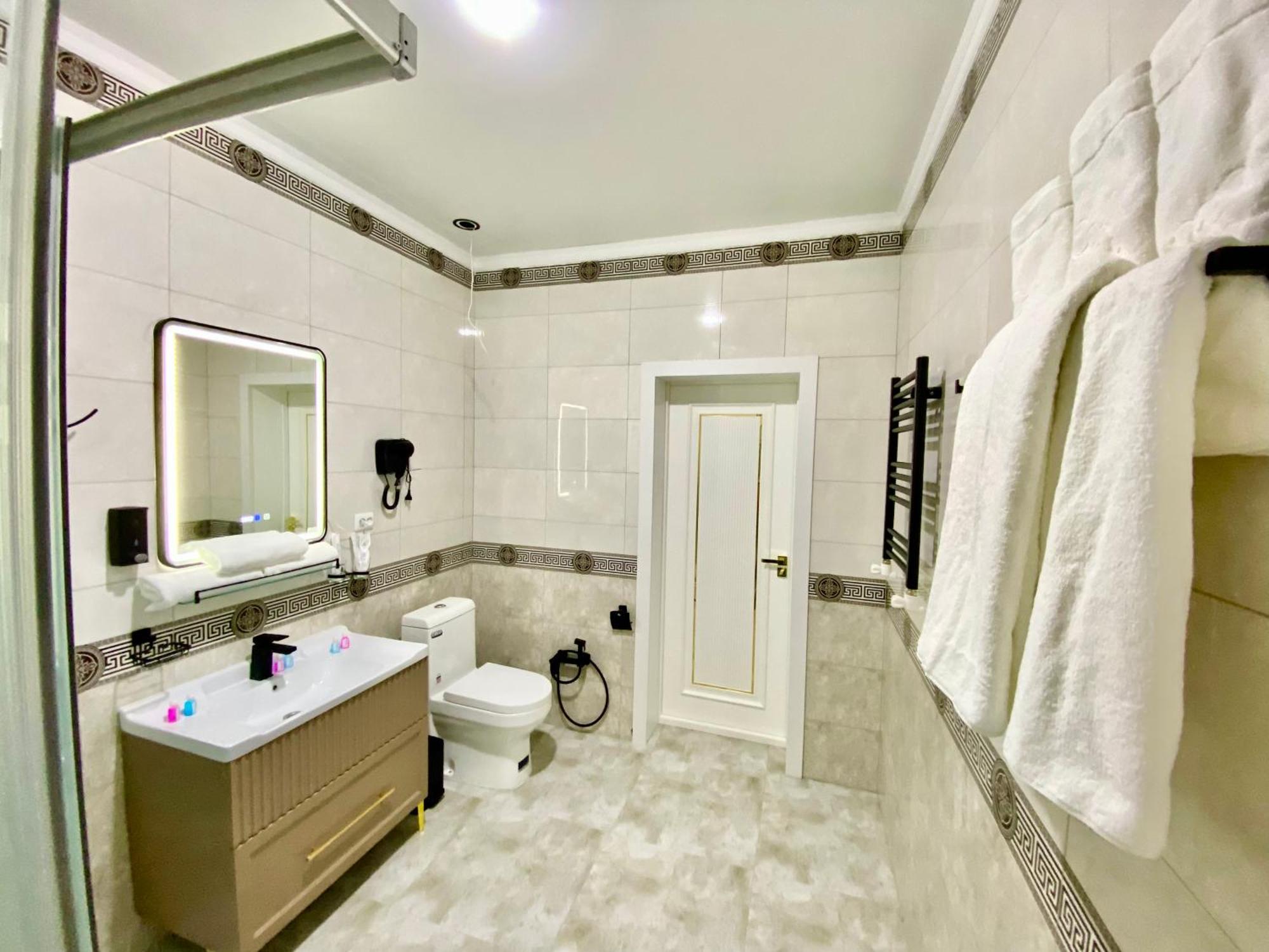 Isakhoja Hotel Хива Екстериор снимка
