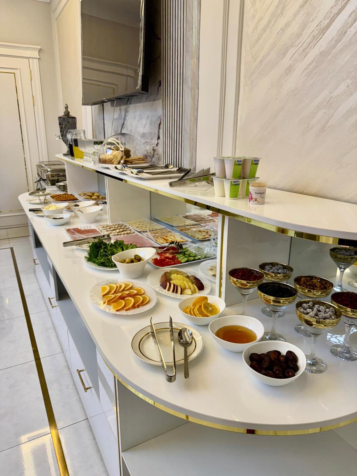 Isakhoja Hotel Хива Екстериор снимка