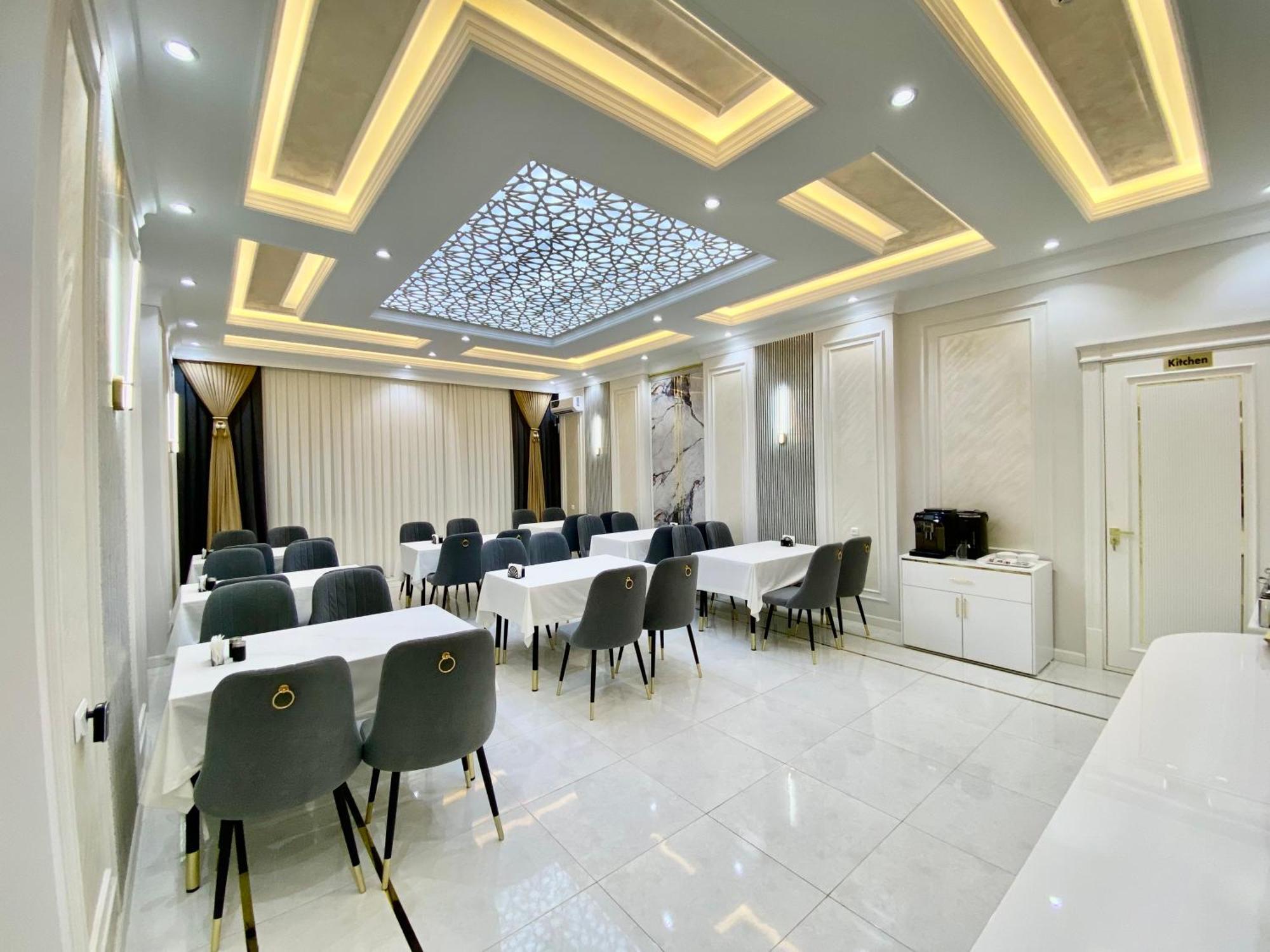 Isakhoja Hotel Хива Екстериор снимка